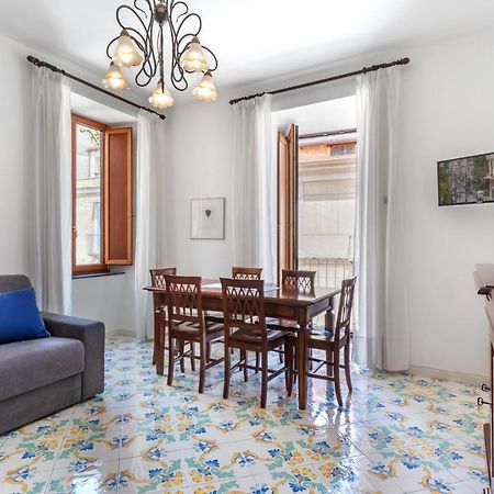 Comfy Apt 4 Sleeps Right In The Centre Sorrent Exterior foto